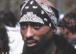 Di Balik Bayang-Bayang Las Vegas: Menelusuri Teori Konspirasi Kematian Tupac Shakur
